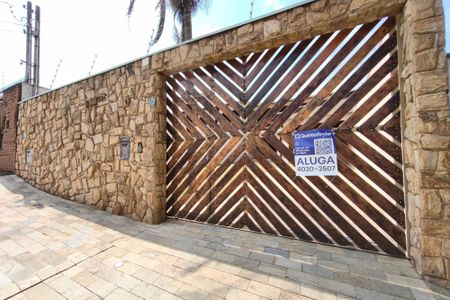 Casa à venda com 259m², 2 quartos e 2 vagas Casa à venda com 259m², 2 quartos e 2 vagasPlaca