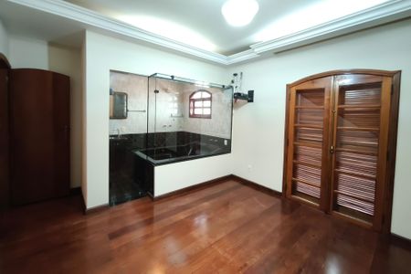 Casa à venda com 259m², 2 quartos e 2 vagas Casa à venda com 259m², 2 quartos e 2 vagasBanheiro Suíte