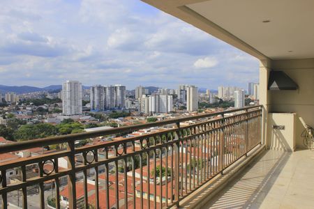 Apartamento à venda com 151m², 3 quartos e 3 vagasVaranda
