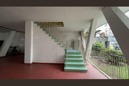 Casa à venda com 150m², 4 quartos e 3 vagas Casa à venda com 150m², 4 quartos e 3 vagasGaragem