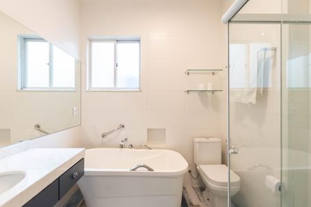 Casa à venda com 150m², 4 quartos e 3 vagasBanheiro da Suíte