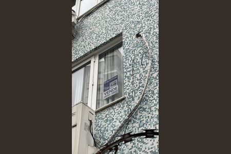 Casa à venda com 150m², 4 quartos e 3 vagas Casa à venda com 150m², 4 quartos e 3 vagasPlaquinha