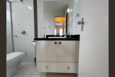 Apartamento à venda com 82m², 3 quartos e 1 vagaBanheiro