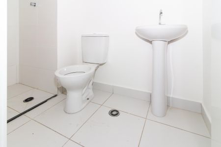 Apartamento para alugar com 28m², 1 quarto e sem vaga Apartamento para alugar com 28m², 1 quarto e sem vagaBanheiro da Suíte