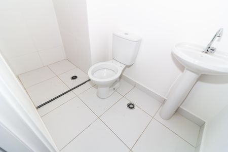 Apartamento para alugar com 28m², 1 quarto e sem vaga Apartamento para alugar com 28m², 1 quarto e sem vagaBanheiro da Suíte