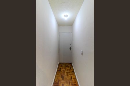 Entrada de kitnet/studio para alugar com 1 quarto, 29m² em Santa Cecilia, São Paulo
