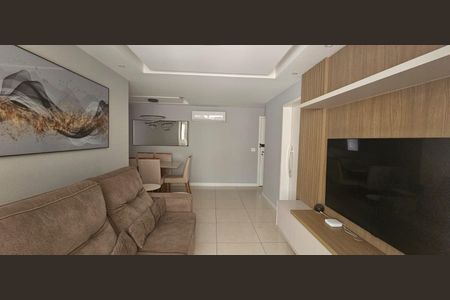 Apartamento à venda com 90m², 3 quartos e 2 vagasSala