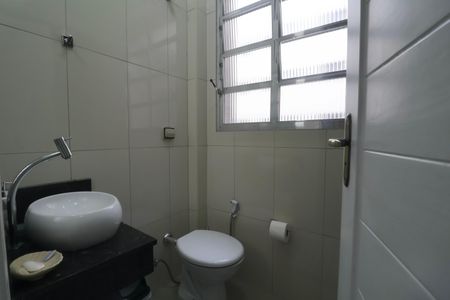 Apartamento para alugar com 159m², 4 quartos e sem vaga Apartamento para alugar com 159m², 4 quartos e sem vagaBanheiro Social 2