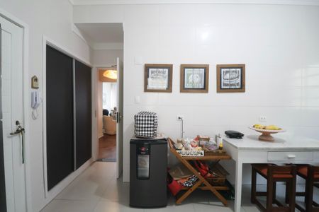 Apartamento para alugar com 159m², 4 quartos e sem vaga Apartamento para alugar com 159m², 4 quartos e sem vagaCozinha