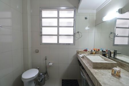 Apartamento para alugar com 159m², 4 quartos e sem vaga Apartamento para alugar com 159m², 4 quartos e sem vagaBanheiro Social 1