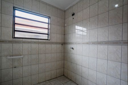 Casa para alugar com 150m², 2 quartos e 2 vagas Casa para alugar com 150m², 2 quartos e 2 vagasBanheiro