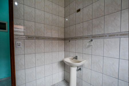 Casa para alugar com 150m², 2 quartos e 2 vagas Casa para alugar com 150m², 2 quartos e 2 vagasBanheiro