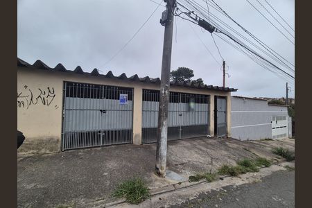 Casa para alugar com 150m², 2 quartos e 2 vagas Casa para alugar com 150m², 2 quartos e 2 vagasFachada