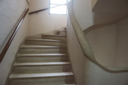 Apartamento à venda com 126m², 3 quartos e 1 vagaEscada