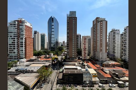 Apartamento à venda com 191m², 3 quartos e 3 vagas Apartamento à venda com 191m², 3 quartos e 3 vagasVista
