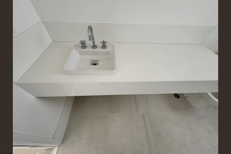 Apartamento à venda com 191m², 3 quartos e 3 vagas Apartamento à venda com 191m², 3 quartos e 3 vagasBanheiro da Suíte 3