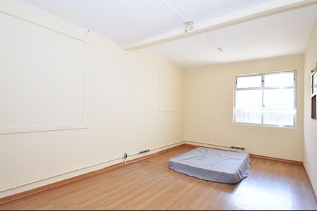 Casa à venda com 541m², 5 quartos e 6 vagasQuarto 2