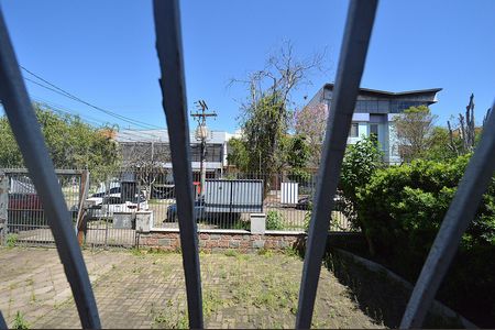 Casa à venda com 541m², 5 quartos e 6 vagasVista da Janela do Quarto 1