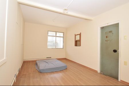 Casa à venda com 541m², 5 quartos e 6 vagasQuarto 2