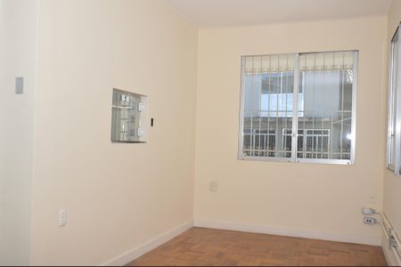 Casa à venda com 541m², 5 quartos e 6 vagasSala 2