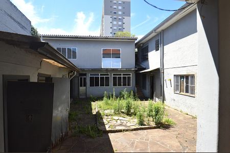 Casa à venda com 541m², 5 quartos e 6 vagasVista da Janela Quarto 2
