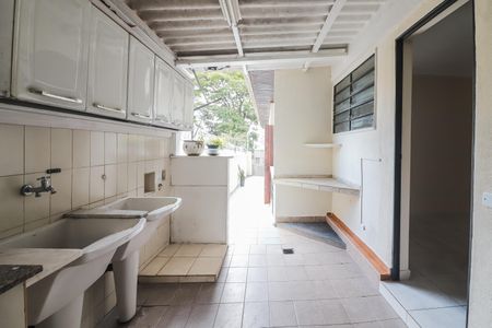 Casa à venda com 137m², 3 quartos e 1 vagaLavanderia