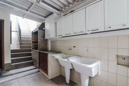 Casa à venda com 137m², 3 quartos e 1 vagaLavanderia