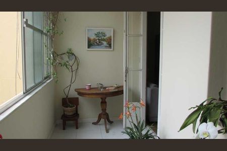 Apartamento à venda com 70m², 3 quartos e sem vaga