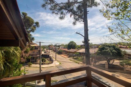 Casa à venda com 133m², 3 quartos e 2 vagas Casa à venda com 133m², 3 quartos e 2 vagasVista