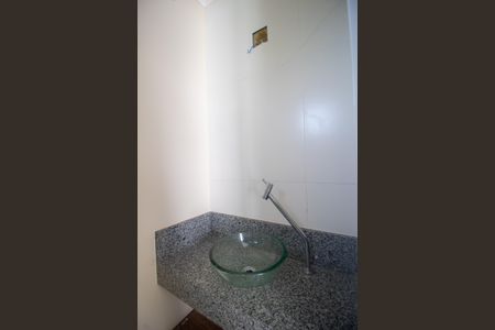 Casa à venda com 133m², 3 quartos e 2 vagas Casa à venda com 133m², 3 quartos e 2 vagasBanheiro