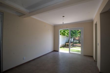 Casa à venda com 133m², 3 quartos e 2 vagas Casa à venda com 133m², 3 quartos e 2 vagasCozinha