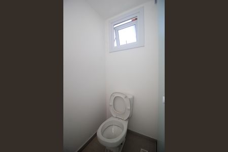 Casa à venda com 133m², 3 quartos e 2 vagas Casa à venda com 133m², 3 quartos e 2 vagasBanheiro da Suíte 2