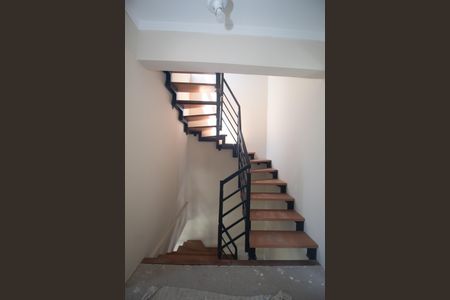 Casa à venda com 133m², 3 quartos e 2 vagas Casa à venda com 133m², 3 quartos e 2 vagasCorredor