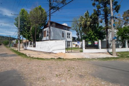 Casa à venda com 133m², 3 quartos e 2 vagas Casa à venda com 133m², 3 quartos e 2 vagasFachada