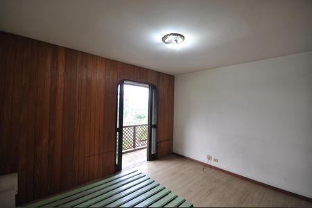 Casa à venda com 450m², 3 quartos e 3 vagasSuíte 1