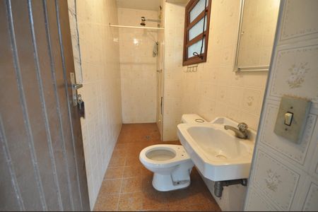 Casa à venda com 450m², 3 quartos e 3 vagasBanheiro de serviço