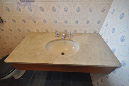 Casa à venda com 450m², 3 quartos e 3 vagasLavabo