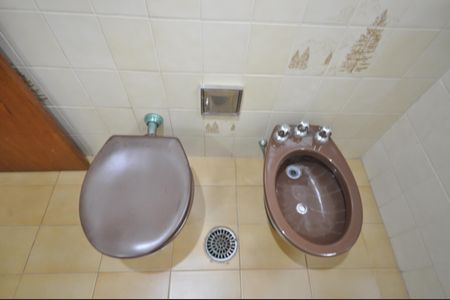 Casa à venda com 450m², 3 quartos e 3 vagasBanheiro da Suíte 3