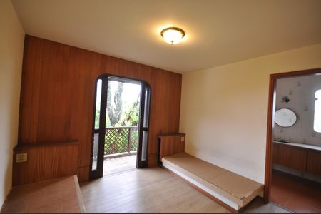 Casa à venda com 450m², 3 quartos e 3 vagasSuíte 2