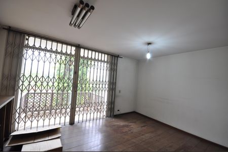 Casa à venda com 450m², 3 quartos e 3 vagasEscritório