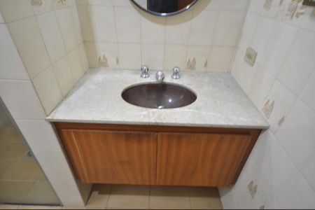 Casa à venda com 450m², 3 quartos e 3 vagasBanheiro da Suíte 3