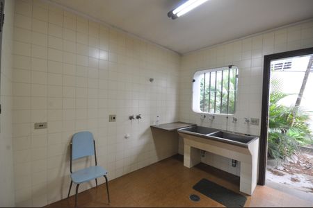 Casa à venda com 450m², 3 quartos e 3 vagasÁrea de serviço