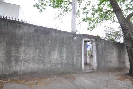 Casa à venda com 450m², 3 quartos e 3 vagasFachada