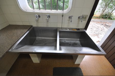 Casa à venda com 450m², 3 quartos e 3 vagasÁrea de serviço