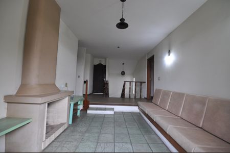 Casa à venda com 450m², 3 quartos e 3 vagasSala de TV