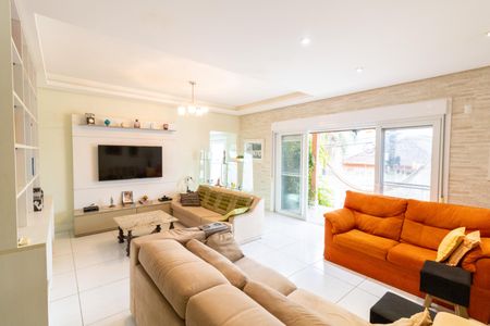 Sala de casa à venda com 4 quartos, 241m² em Medianeira, Porto Alegre