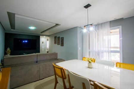 Apartamento à venda com 83m², 3 quartos e 2 vagasSala