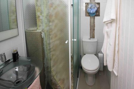 Casa à venda com 90m², 2 quartos e 2 vagas Casa à venda com 90m², 2 quartos e 2 vagasBanheiro de Serviço