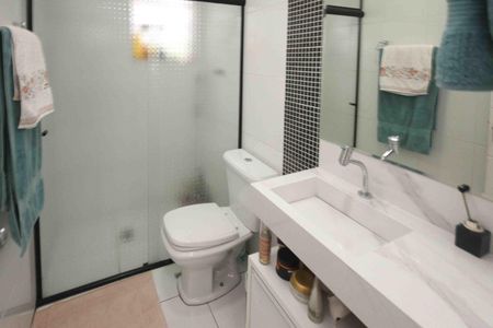 Casa à venda com 90m², 2 quartos e 2 vagas Casa à venda com 90m², 2 quartos e 2 vagasBanheiro da Suite