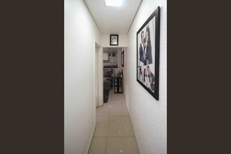 Casa à venda com 90m², 2 quartos e 2 vagas Casa à venda com 90m², 2 quartos e 2 vagasCorredor